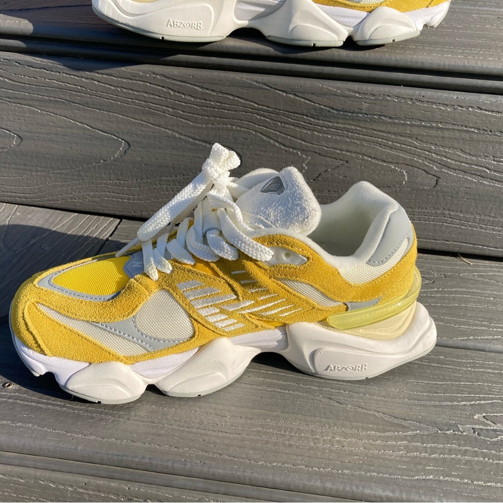 New Balance Yellow and White Sneakers 9060 - Picture 15 of 15